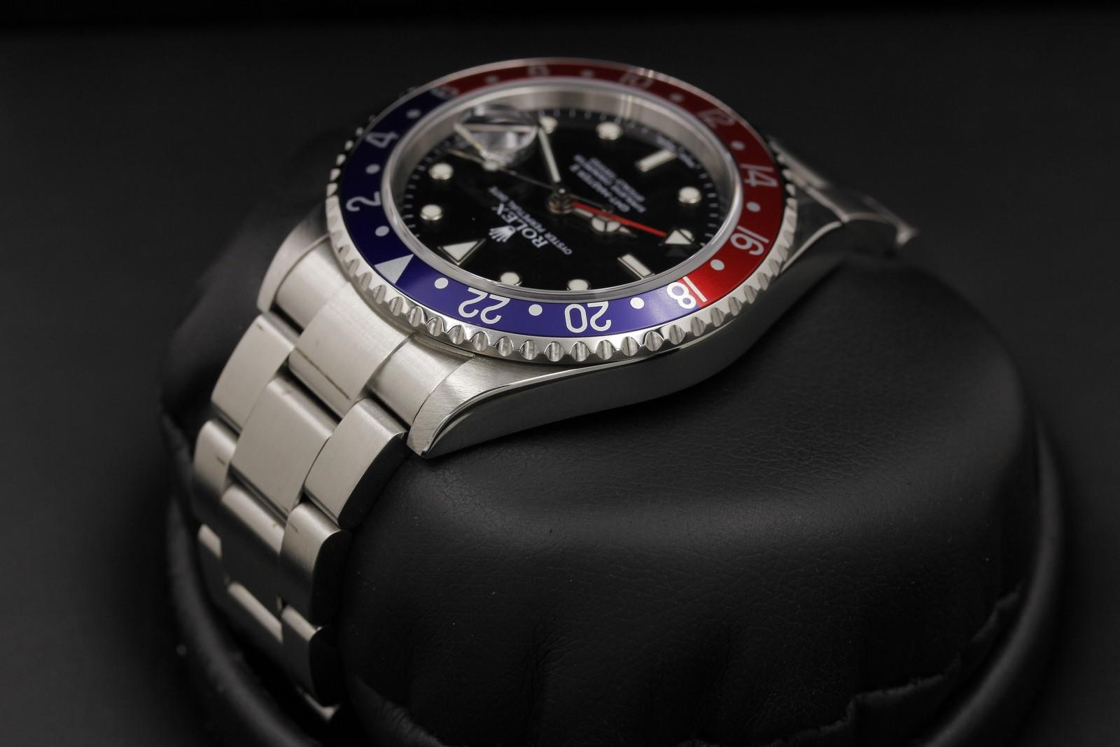 Watch Image 5