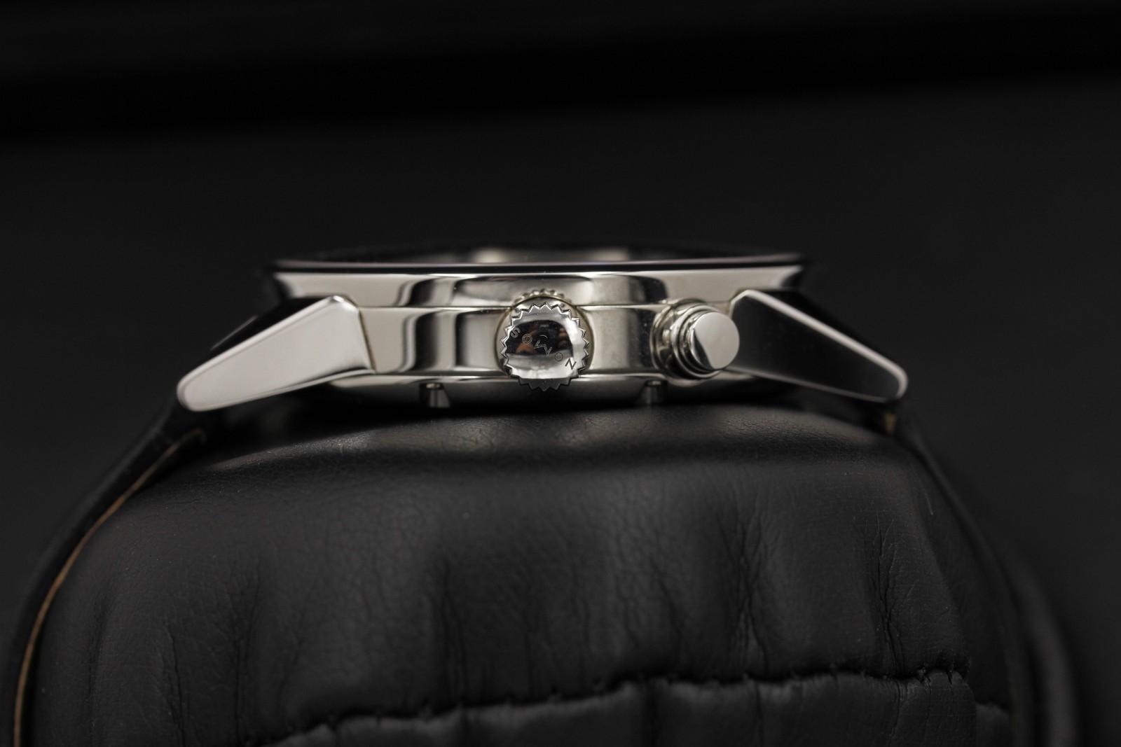 Watch Image 3
