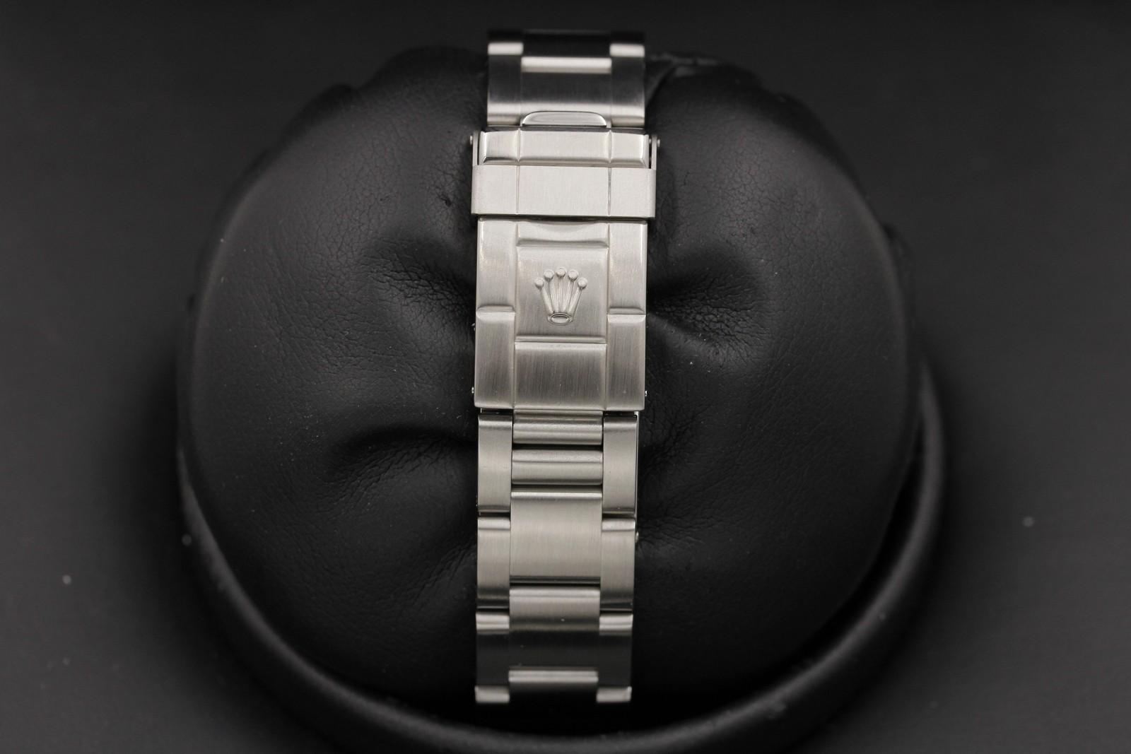 Watch Image 9