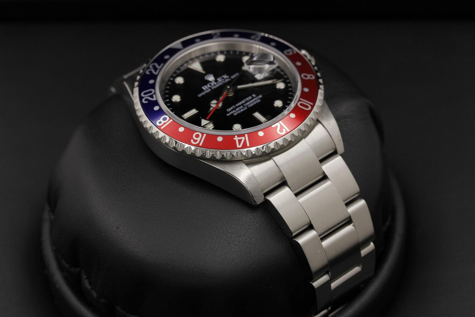 Watch Image 6