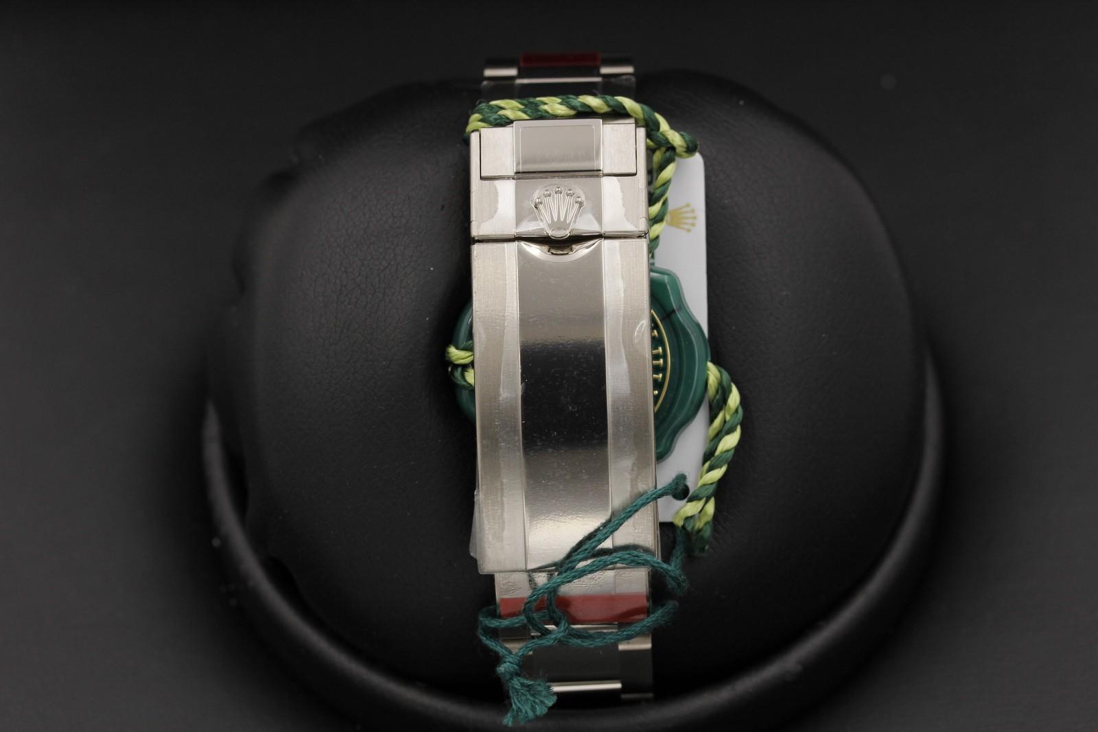 Watch Image 7