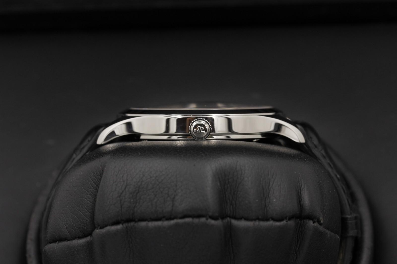Watch Image 3