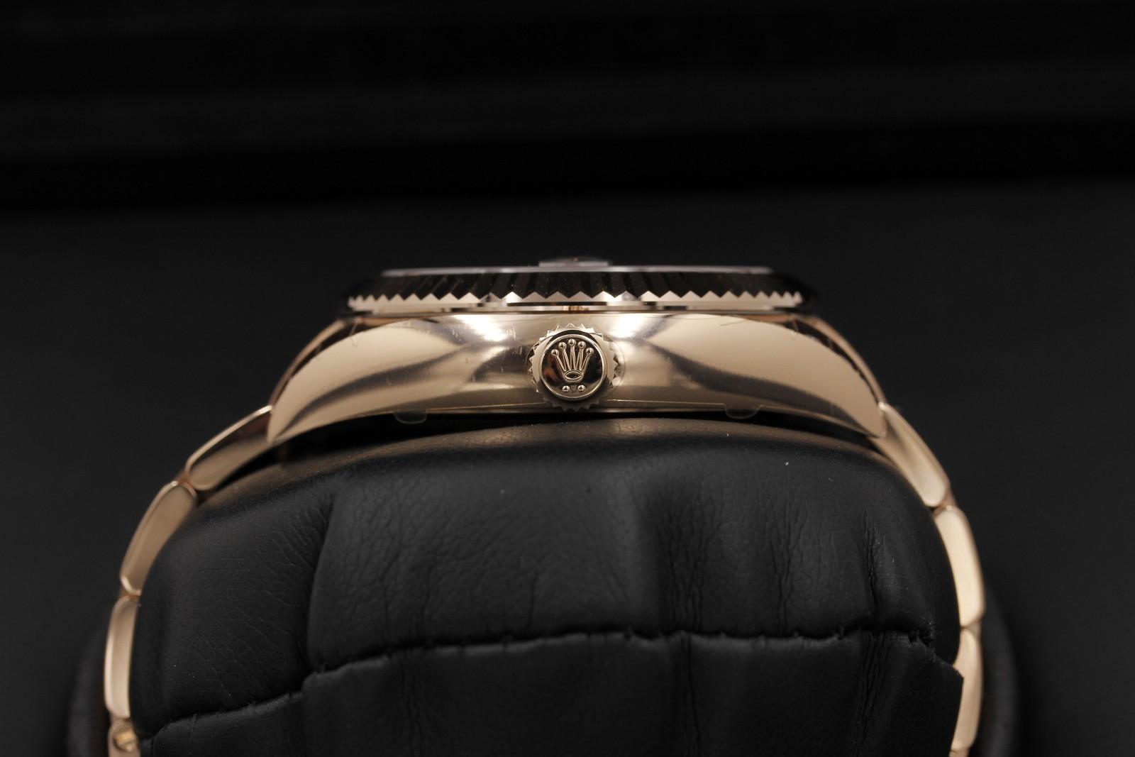 Watch Image 3
