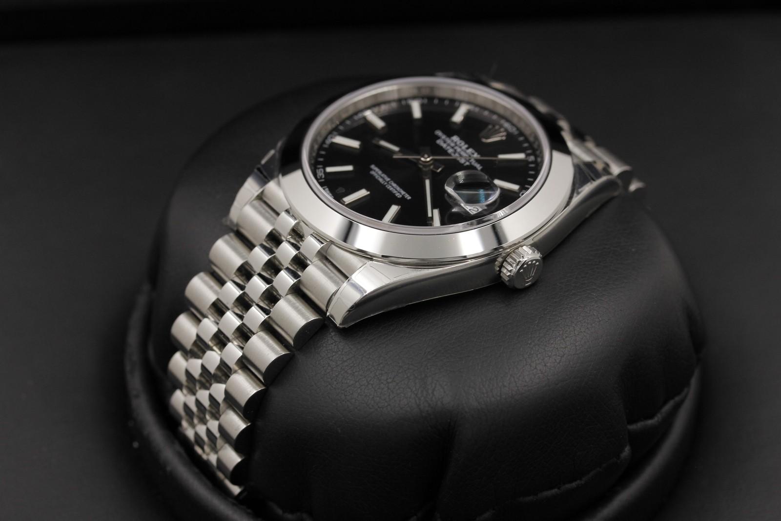 Watch Image 2