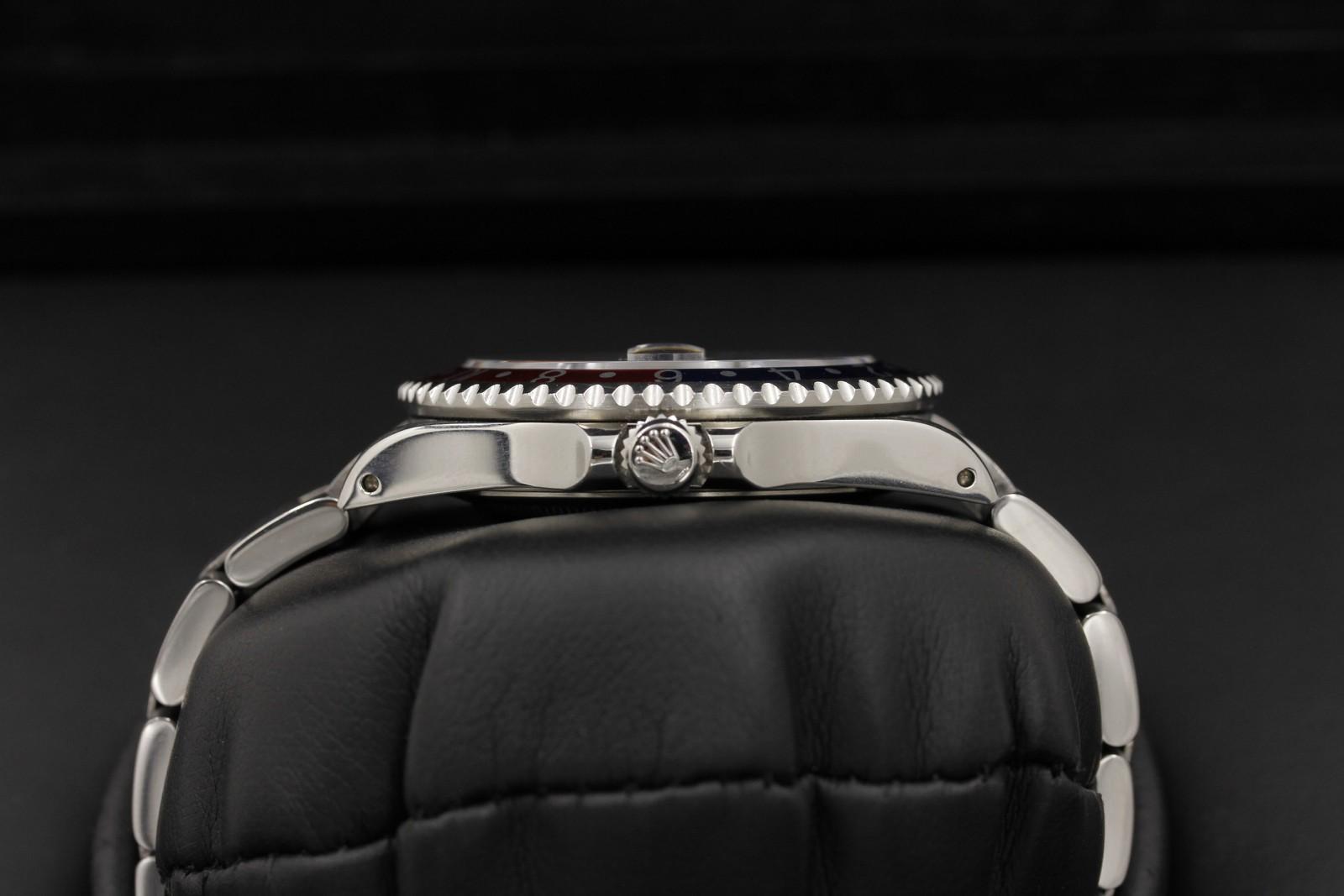 Watch Image 3