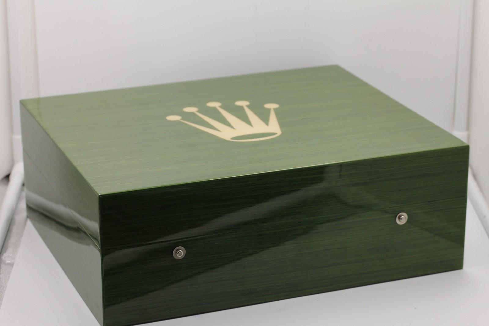 Watch Image 15