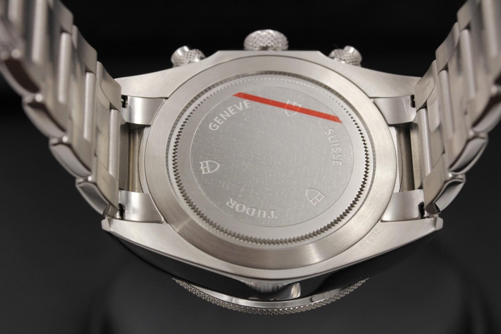 Watch Image 10