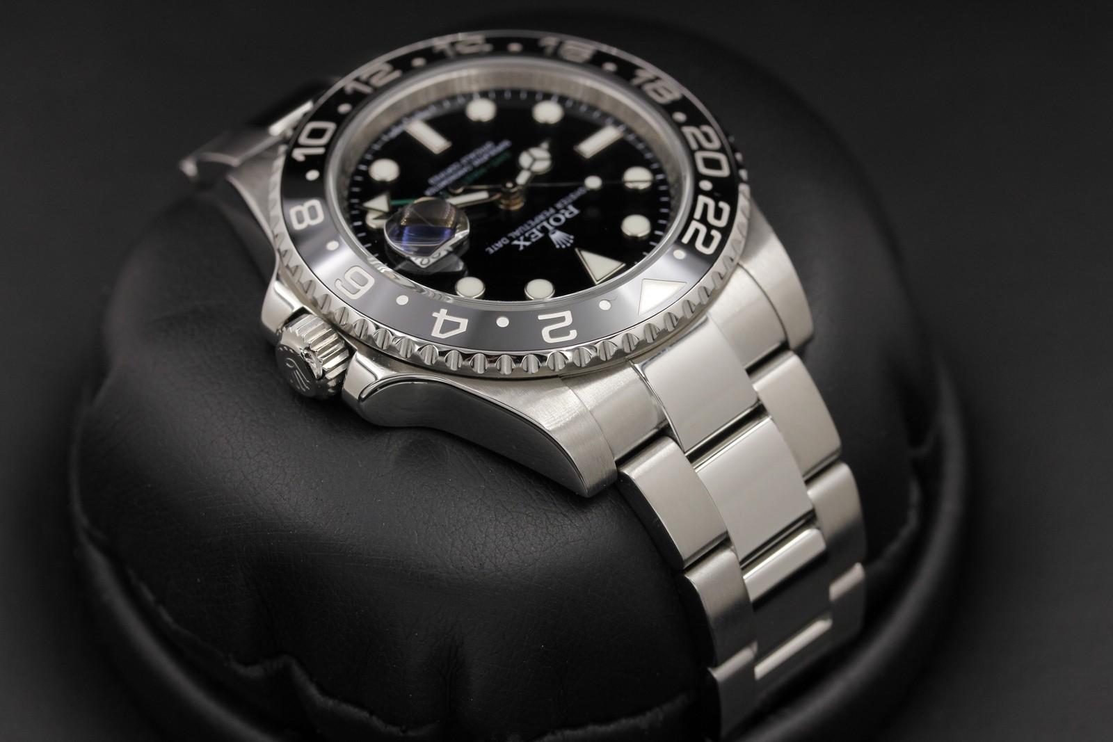 Watch Image 4