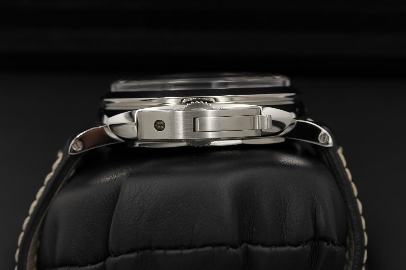 Watch Image 3