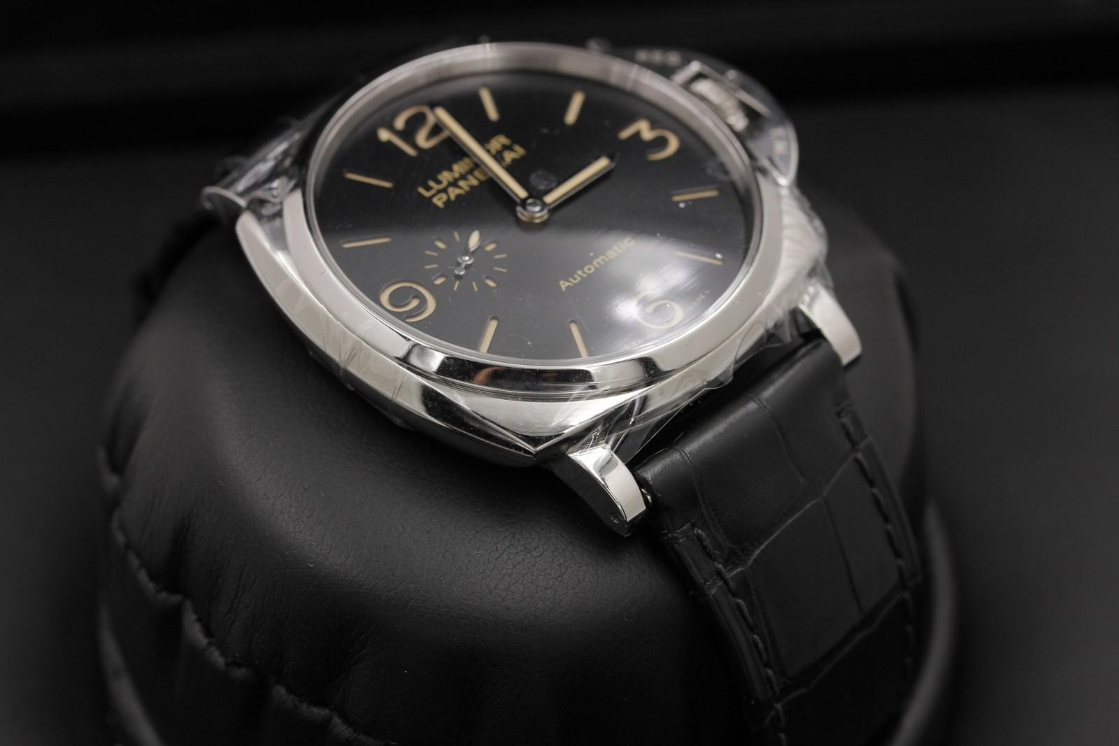Watch Image 6