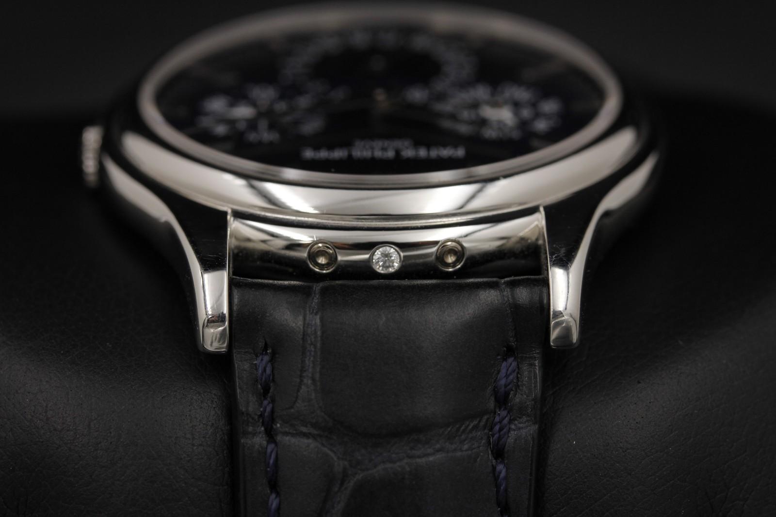 Watch Image 7