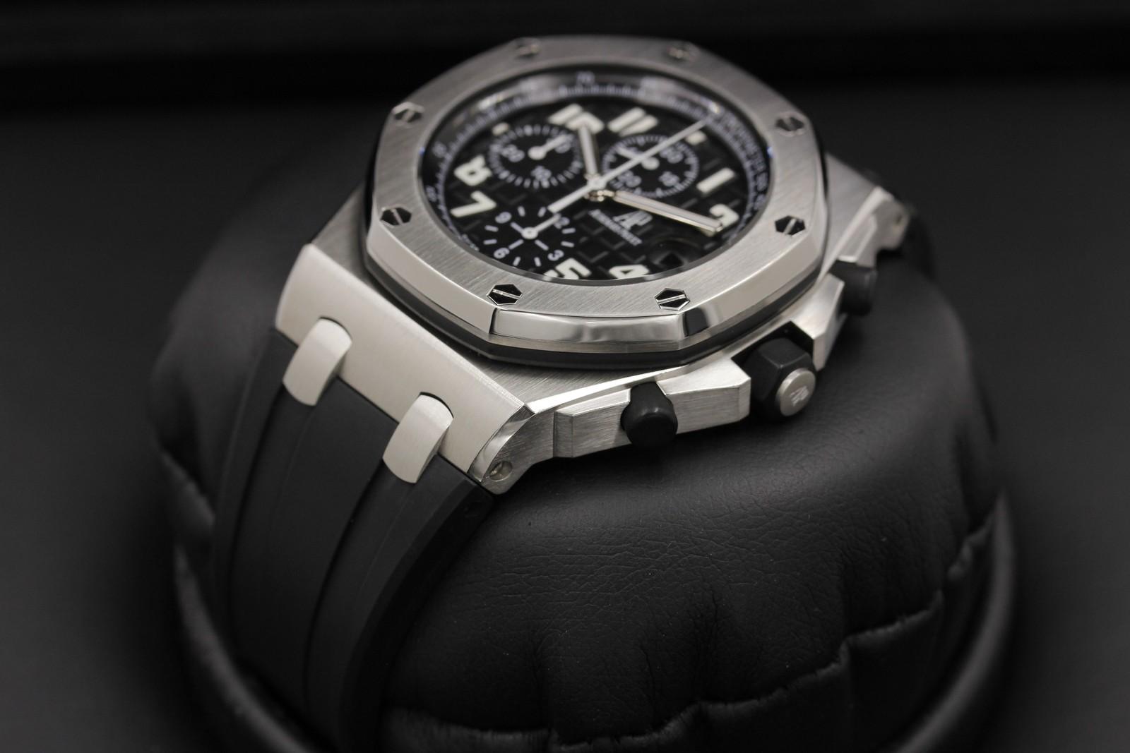Watch Image 2