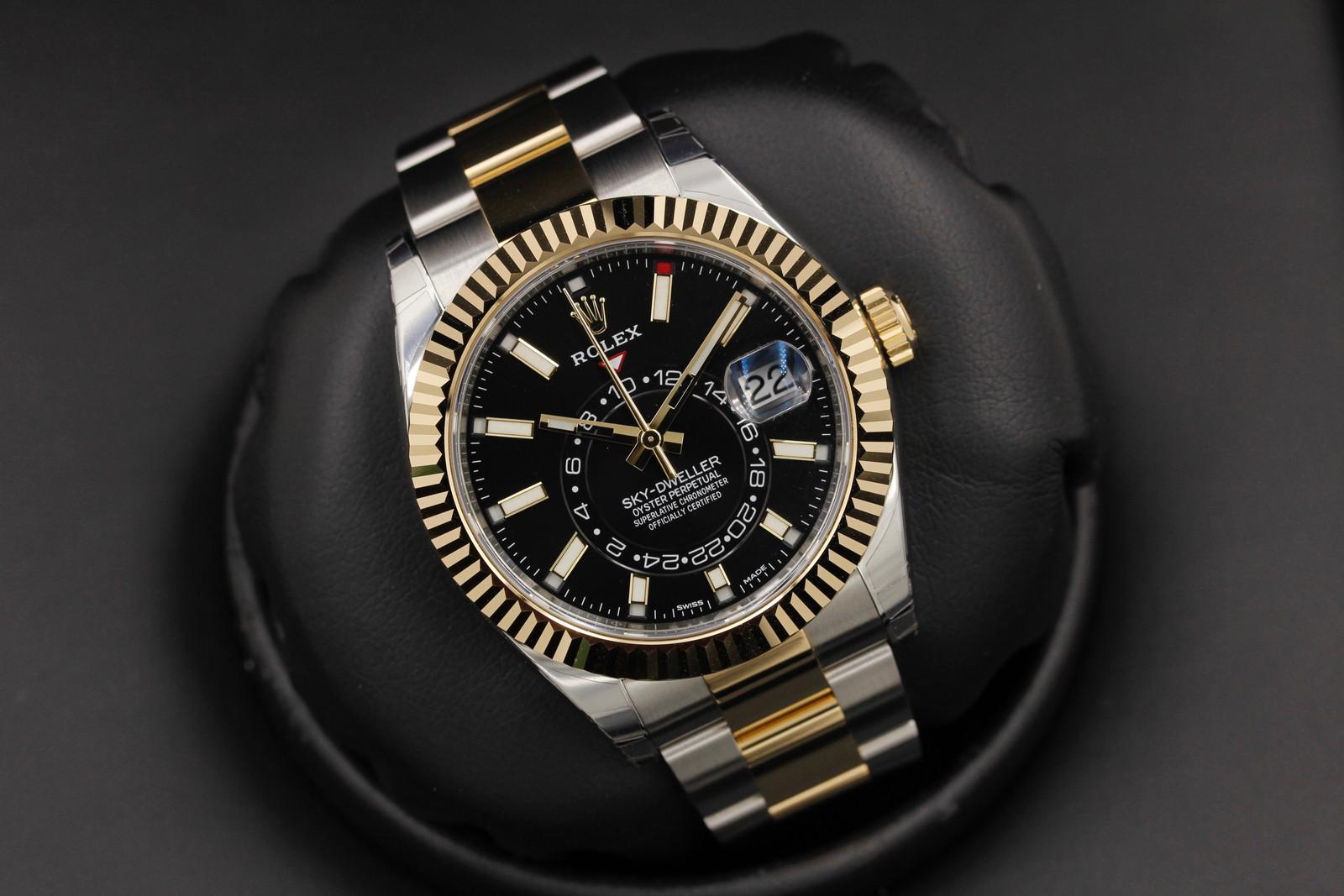 Watch Image 9
