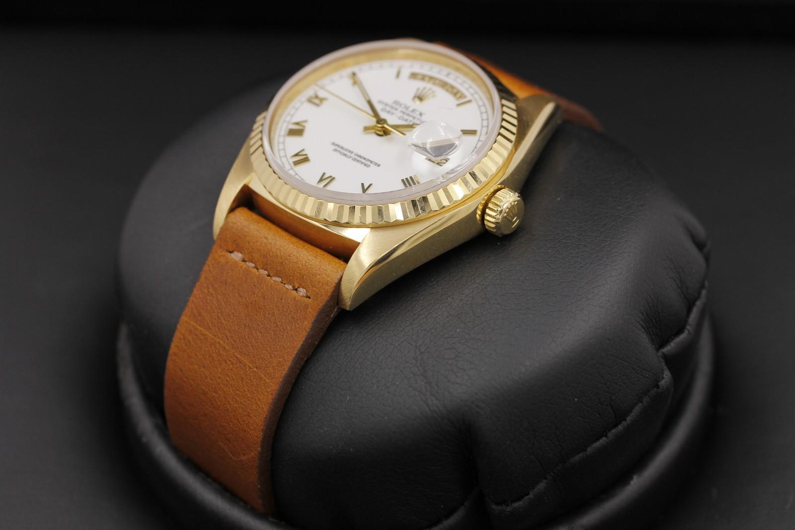 Watch Image 2