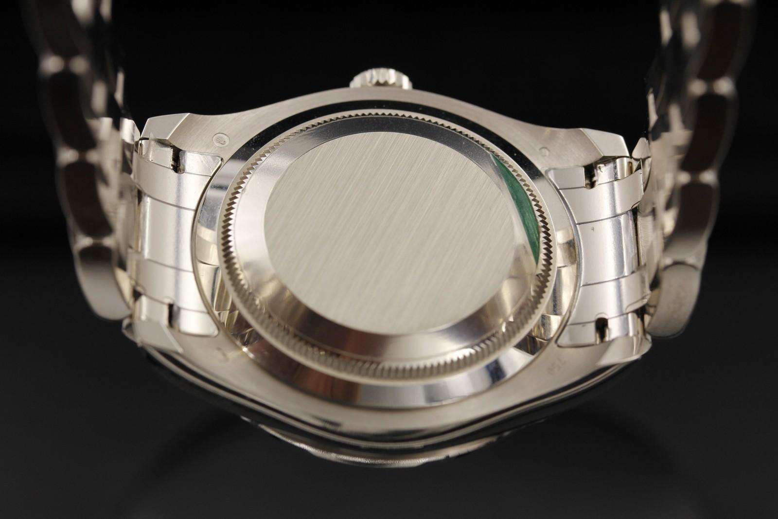 Watch Image 12