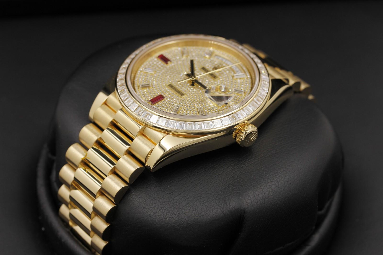 Watch Image 2