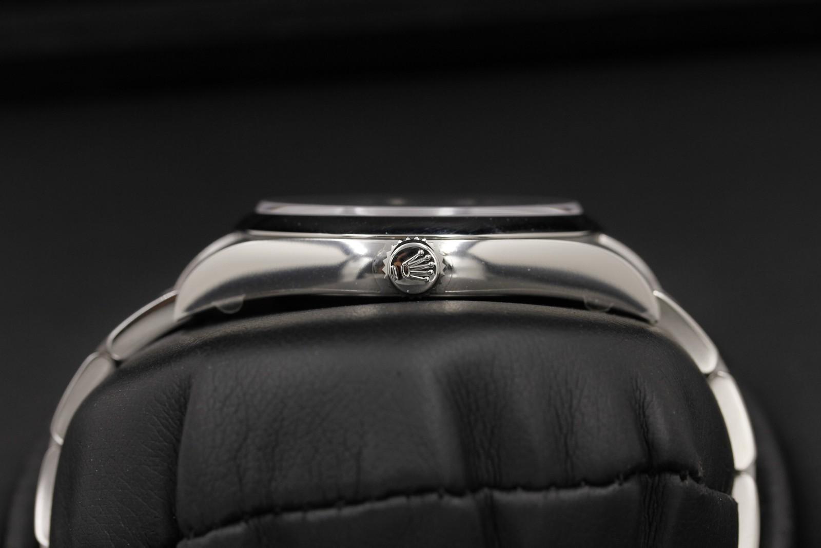 Watch Image 3