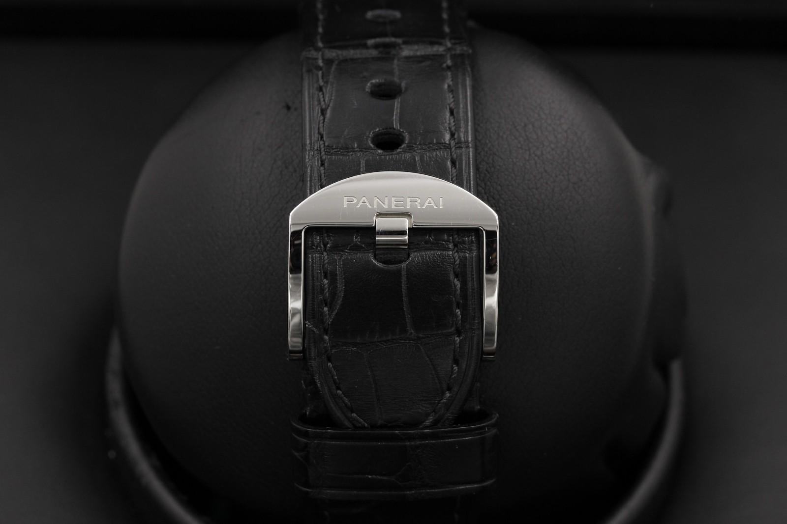 Watch Image 7