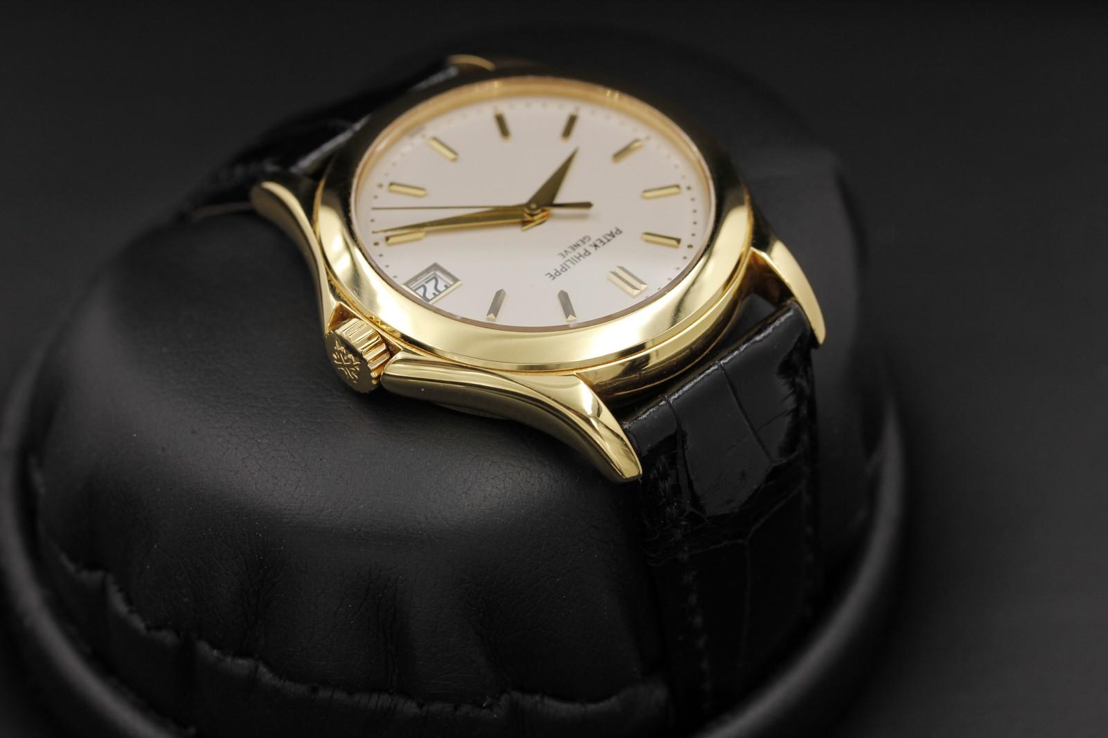 Watch Image 4