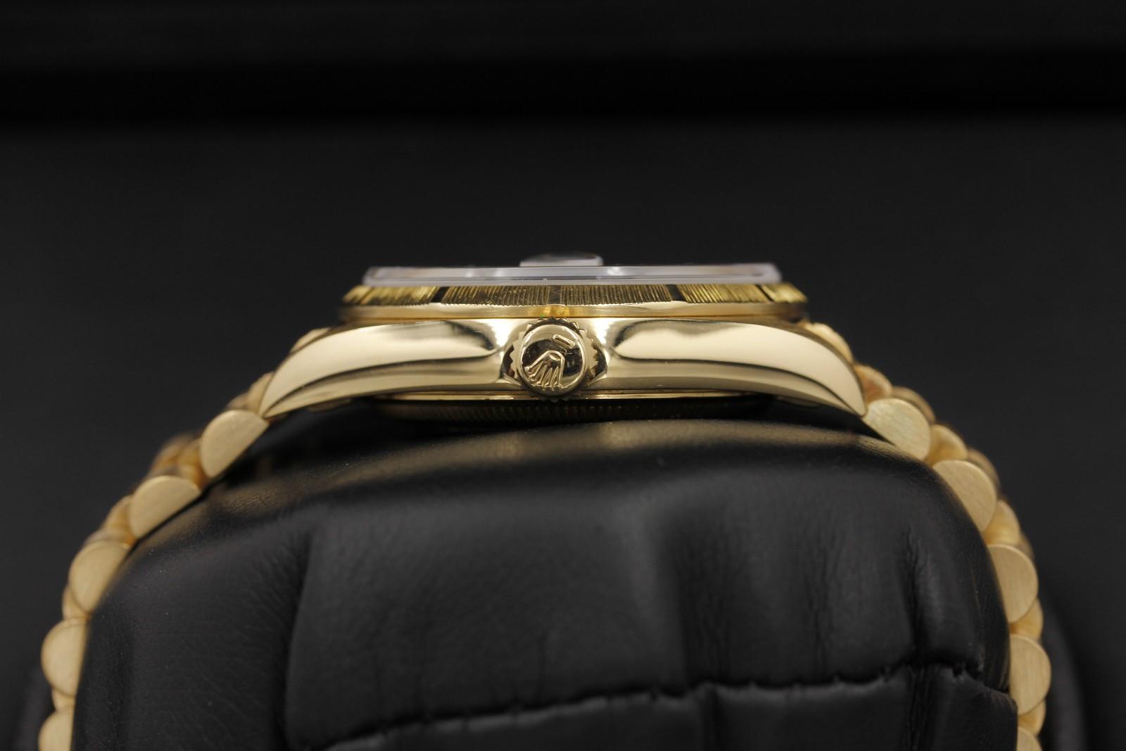 Watch Image 3