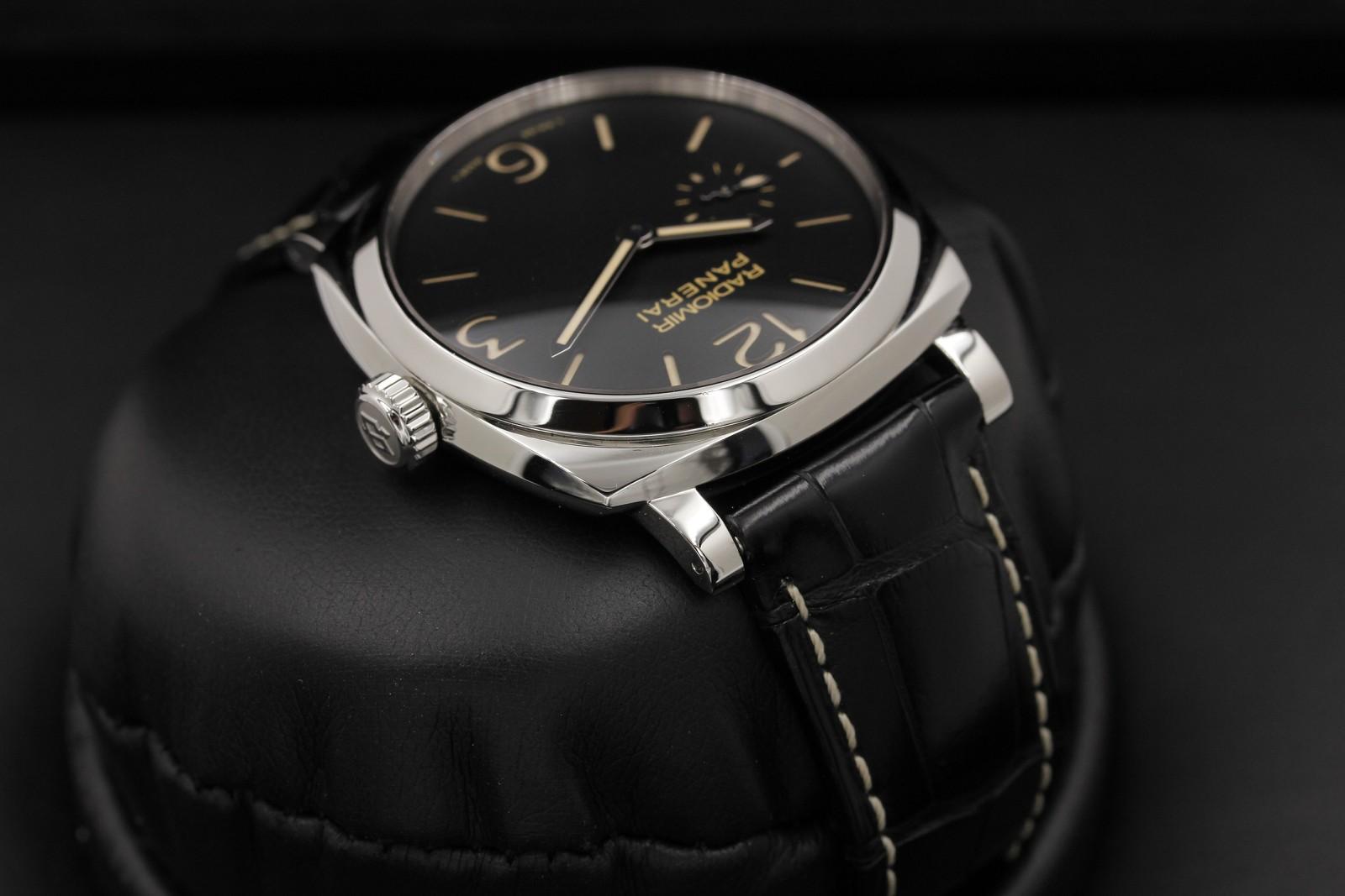 Watch Image 4