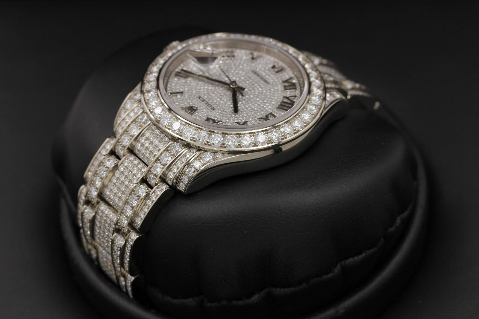 Watch Image 5