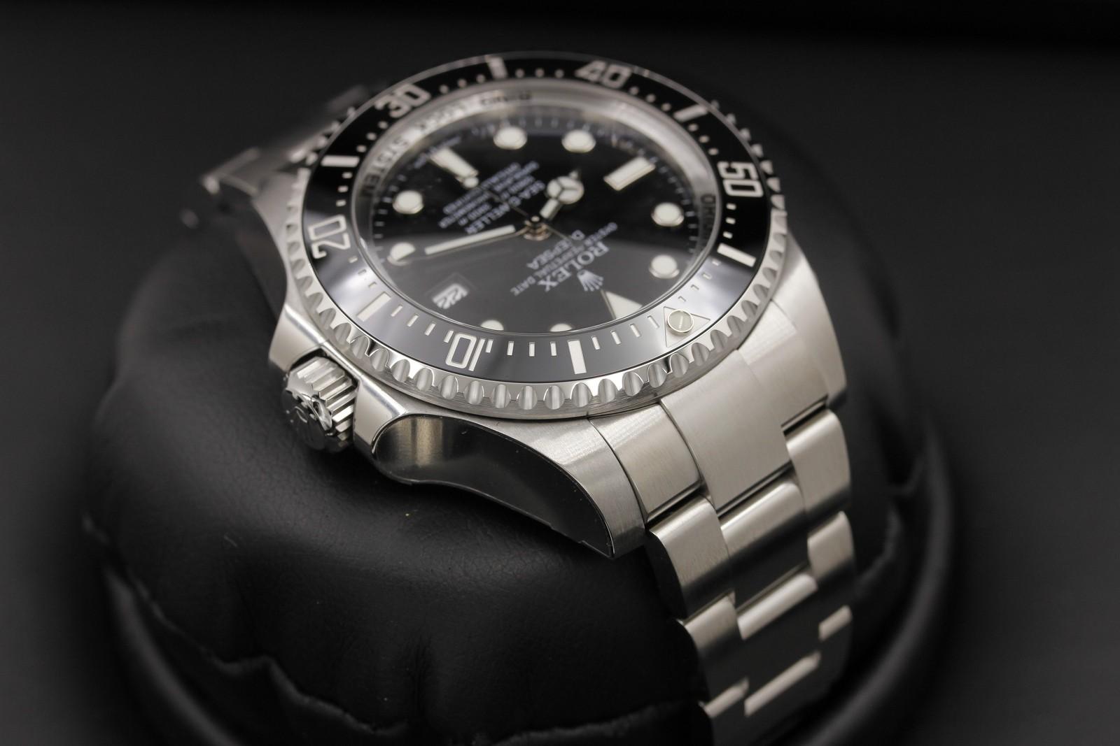 Watch Image 4