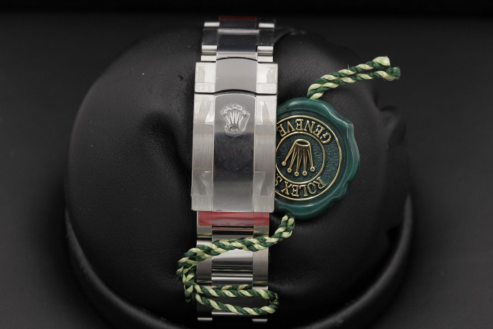 Watch Image 7