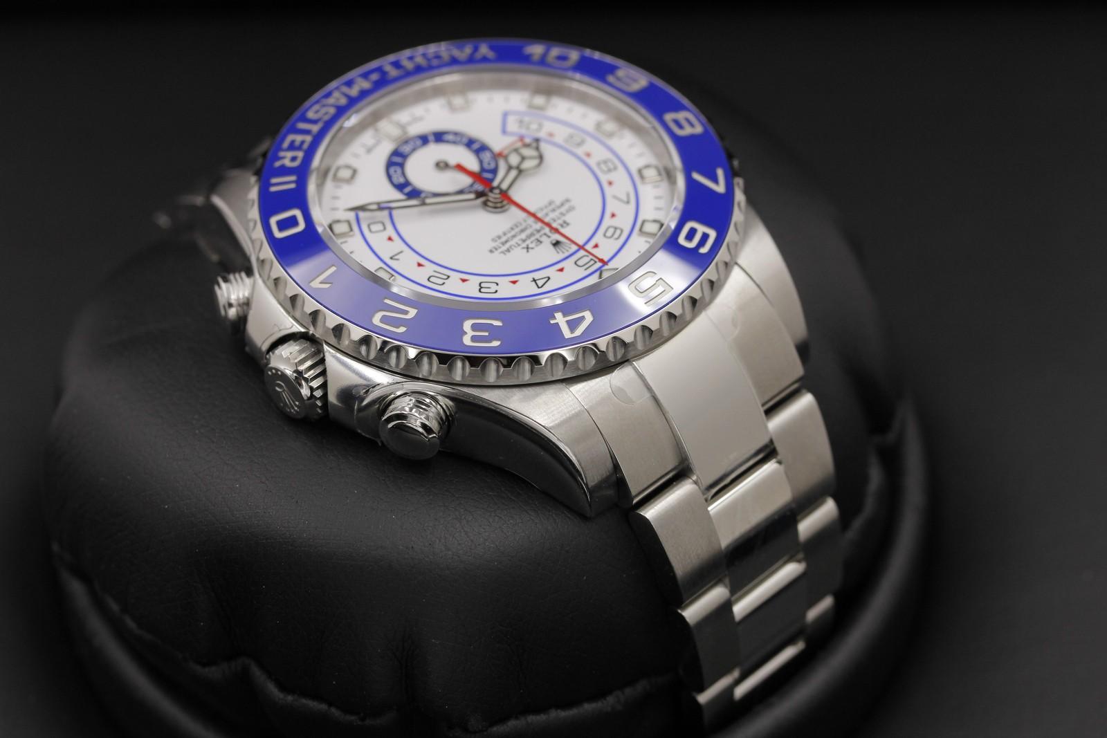Watch Image 4