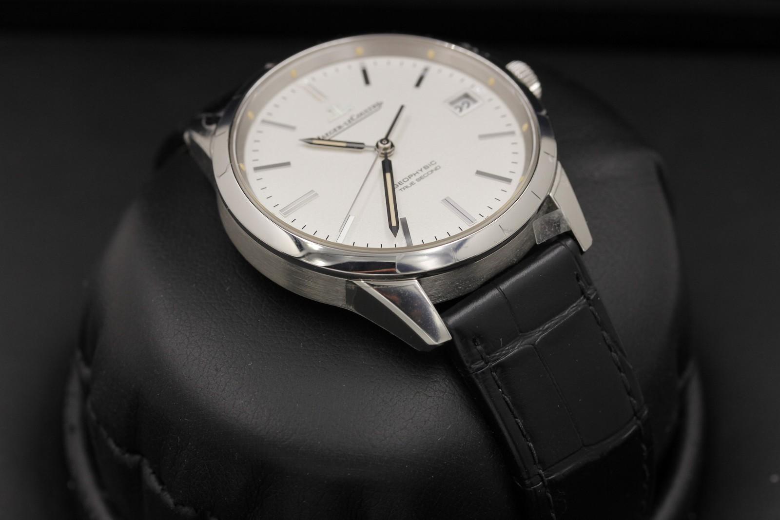 Watch Image 6