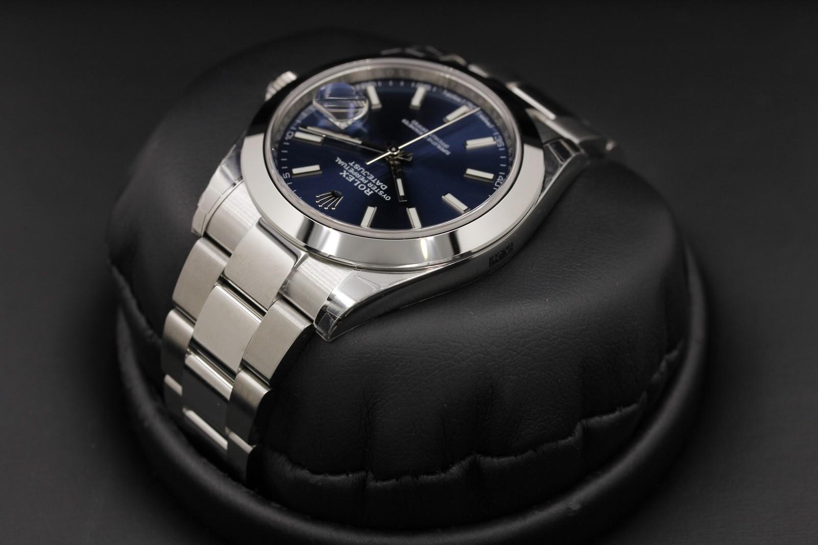 Watch Image 5