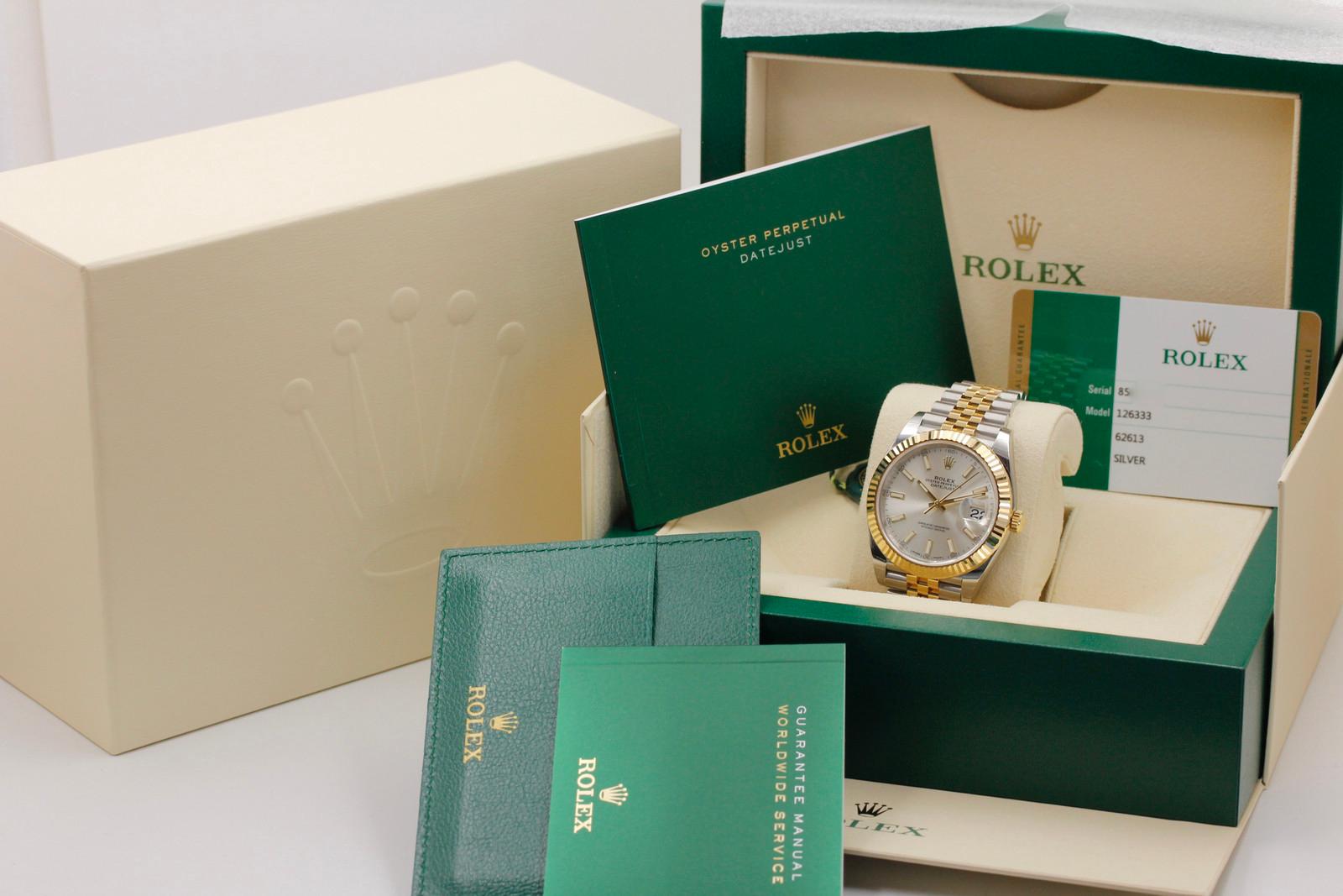 Watch Image 11