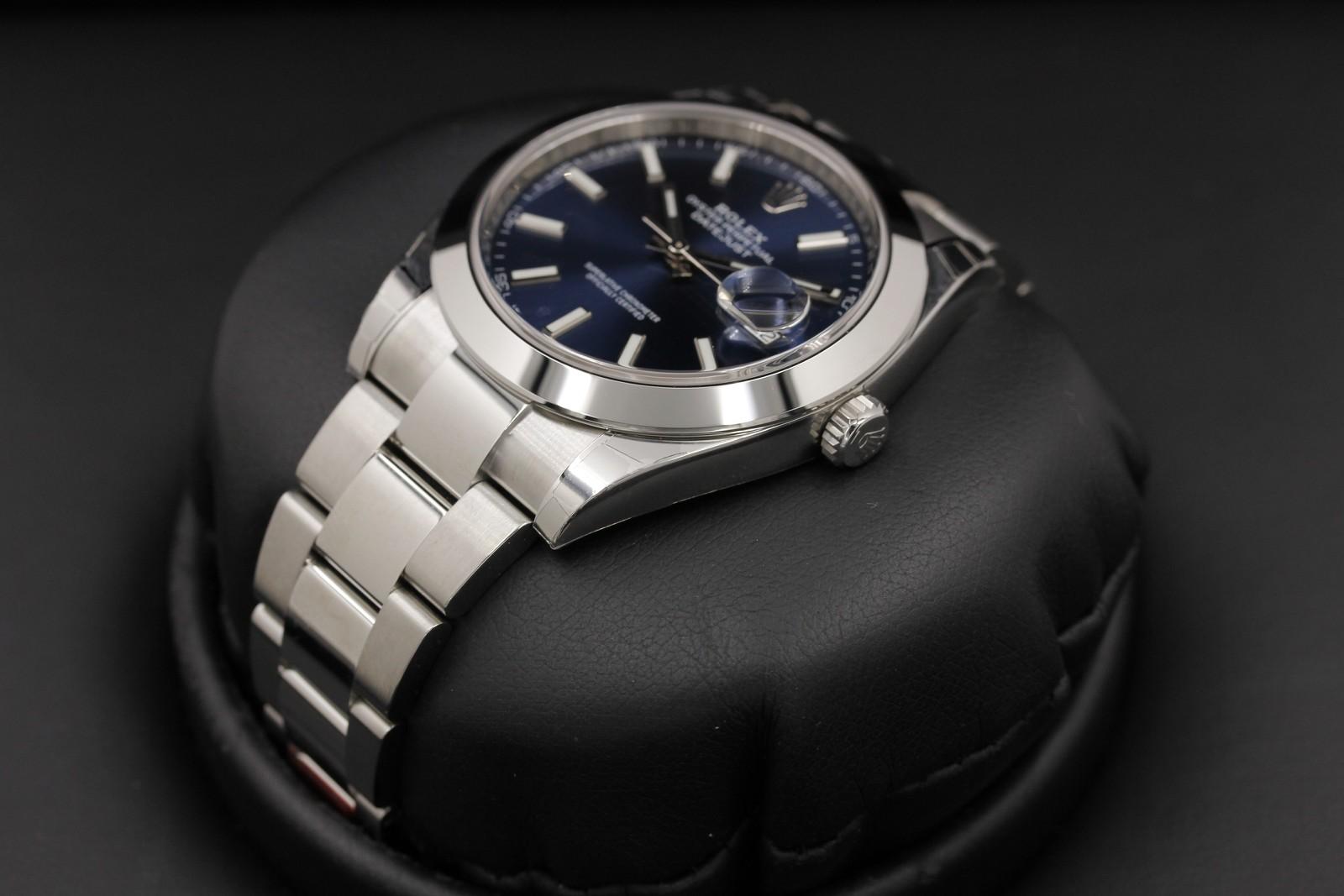 Watch Image 2