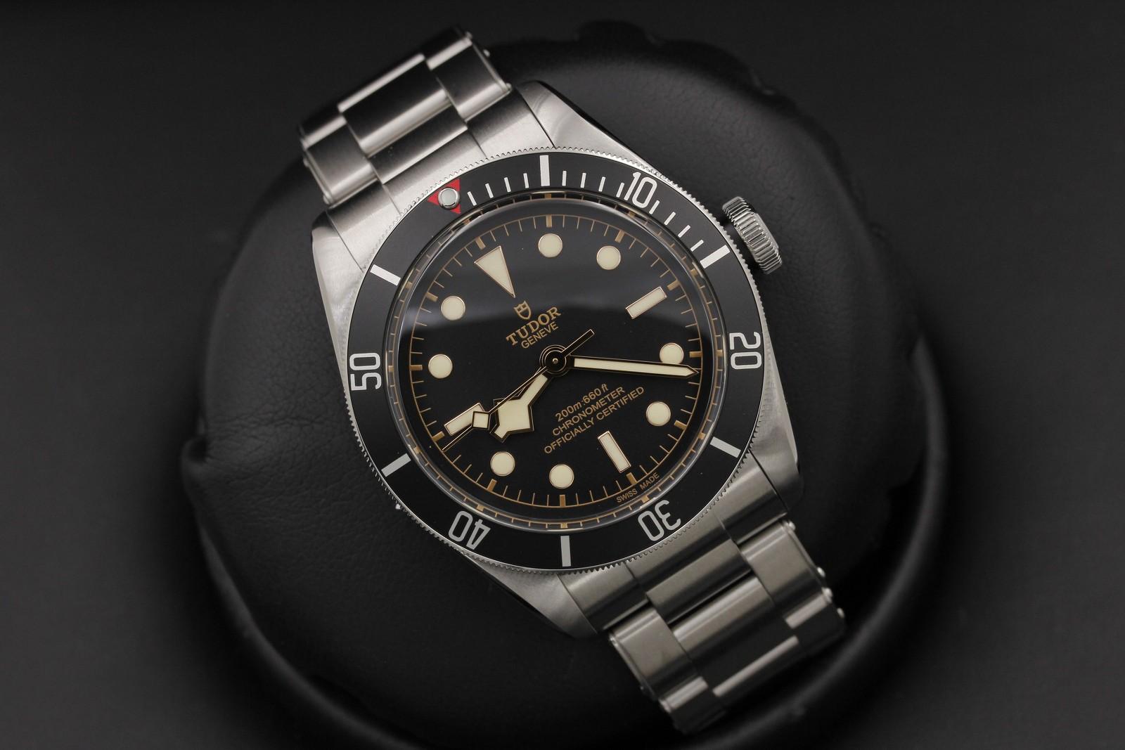 Watch Image 9