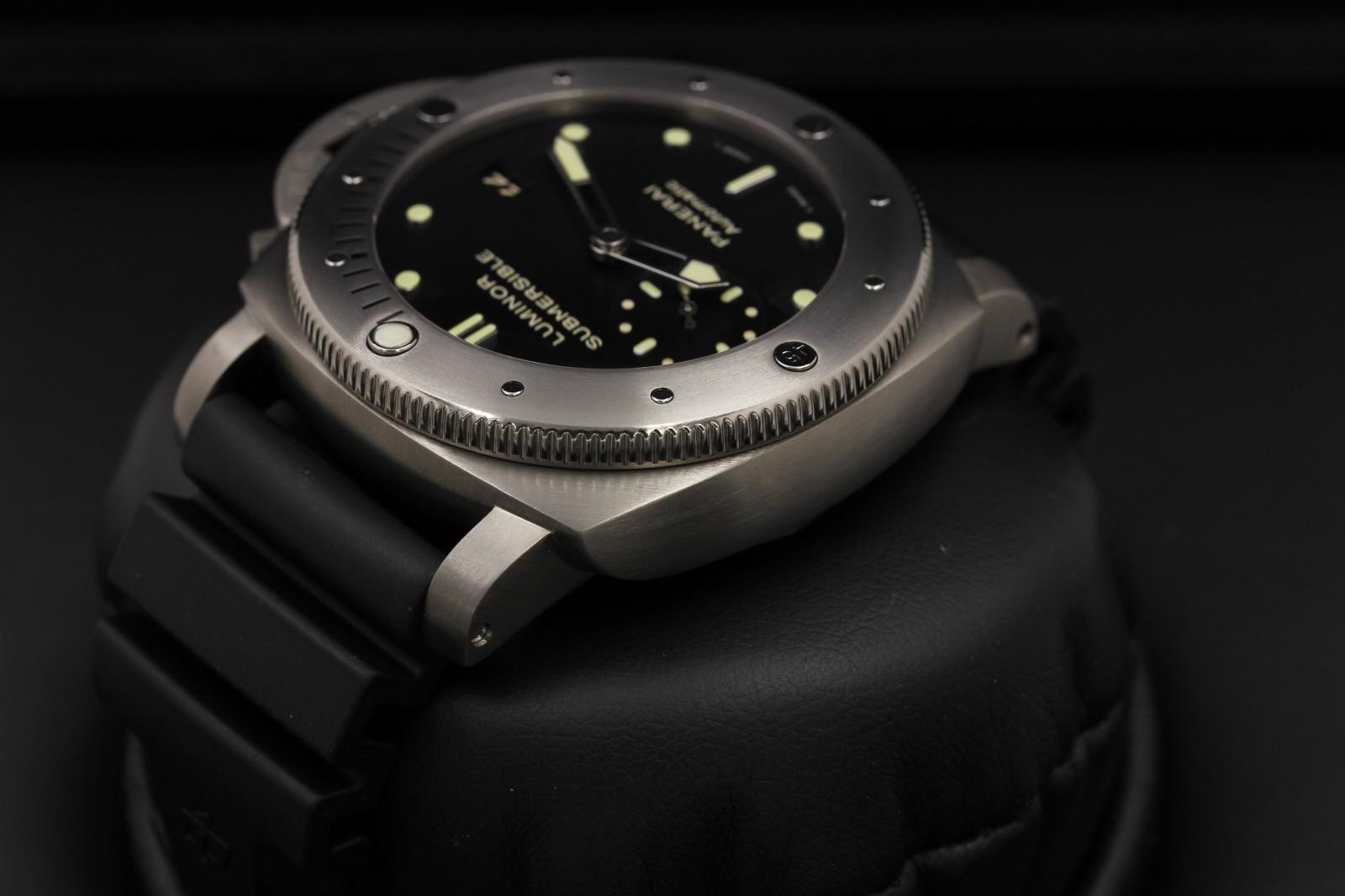 Watch Image 5
