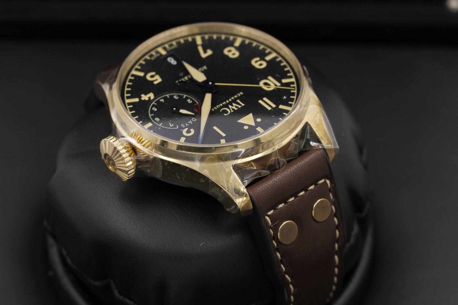 Watch Image 4