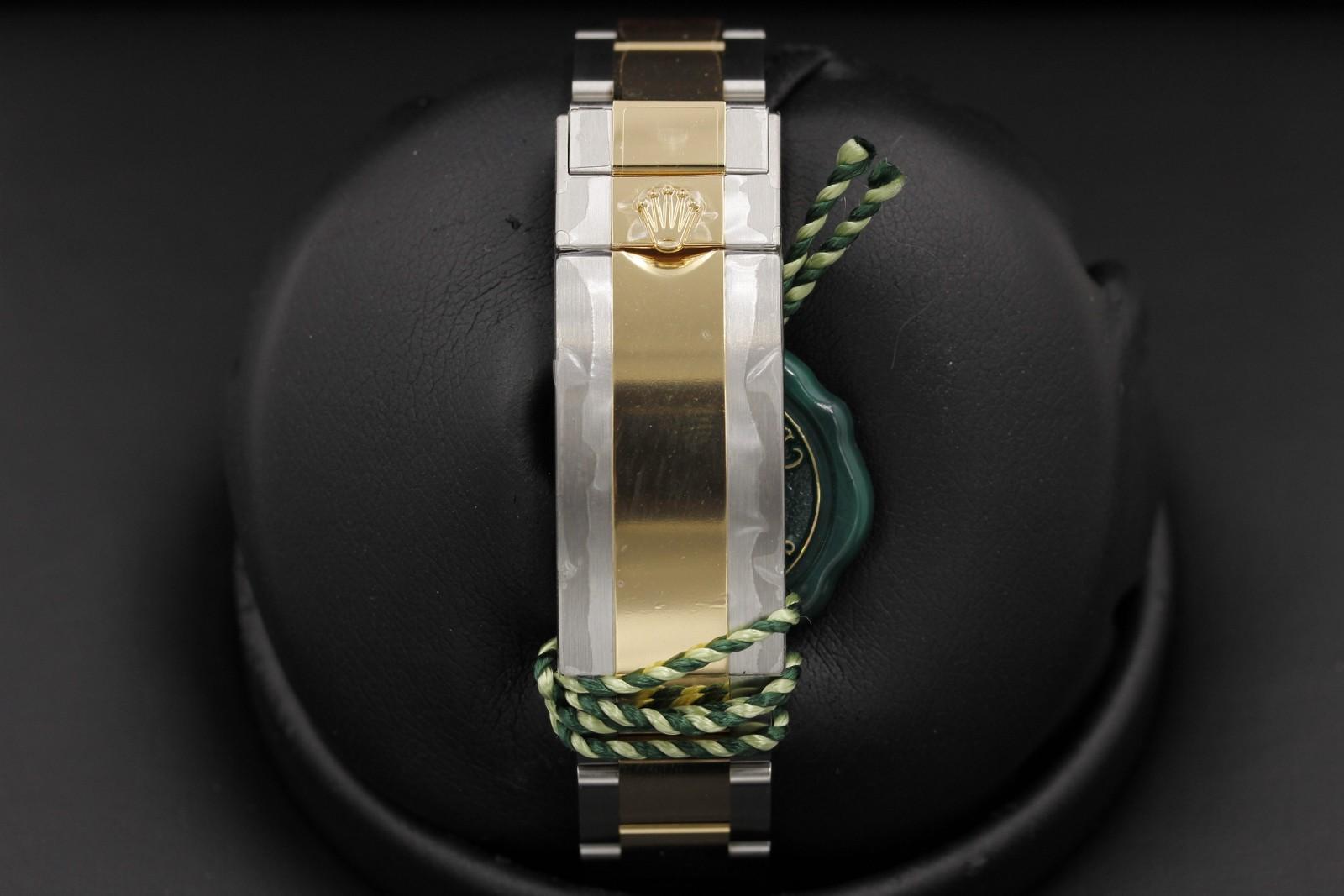 Watch Image 7