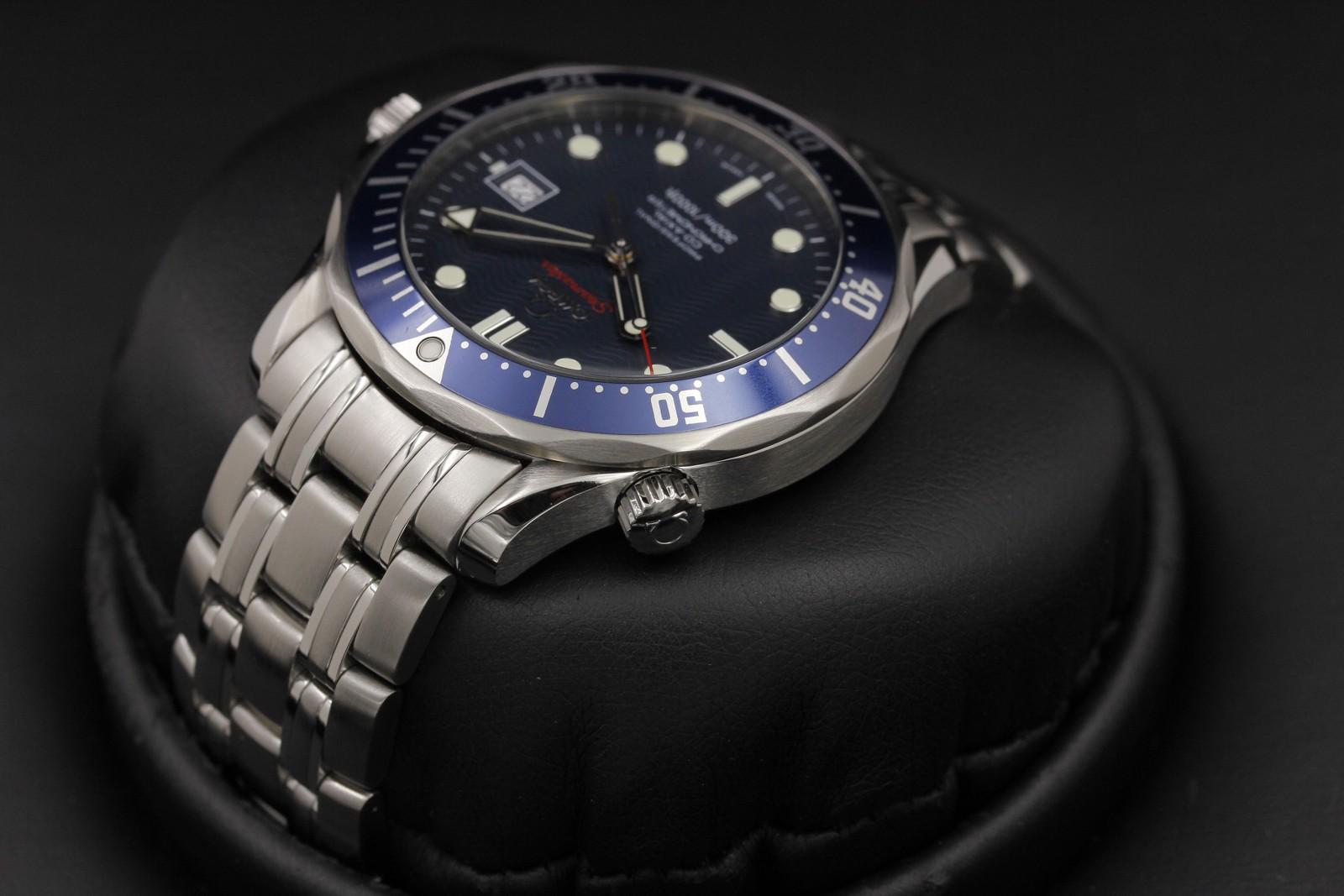 Watch Image 5
