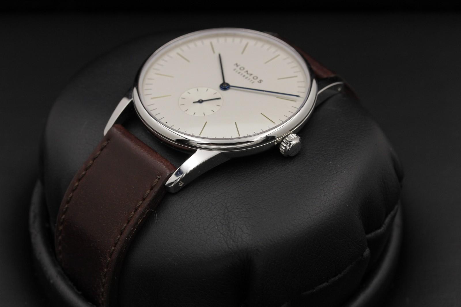Watch Image 2