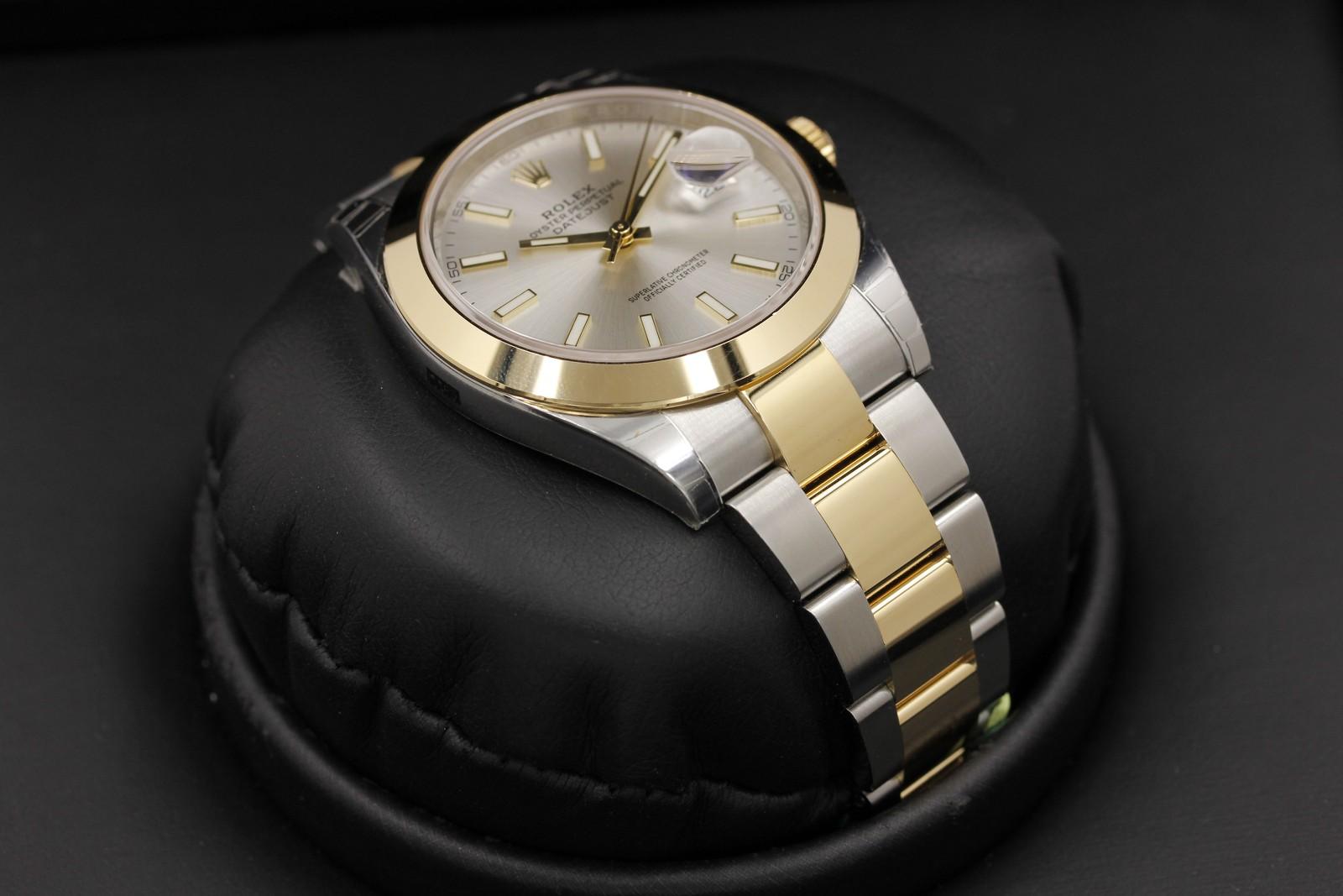 Watch Image 6