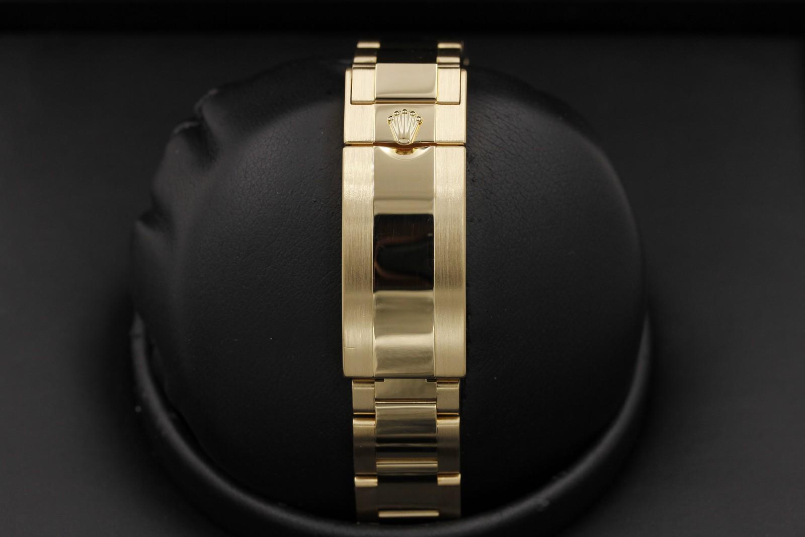 Watch Image 7