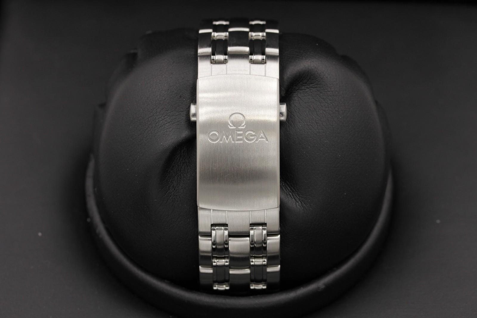 Watch Image 6