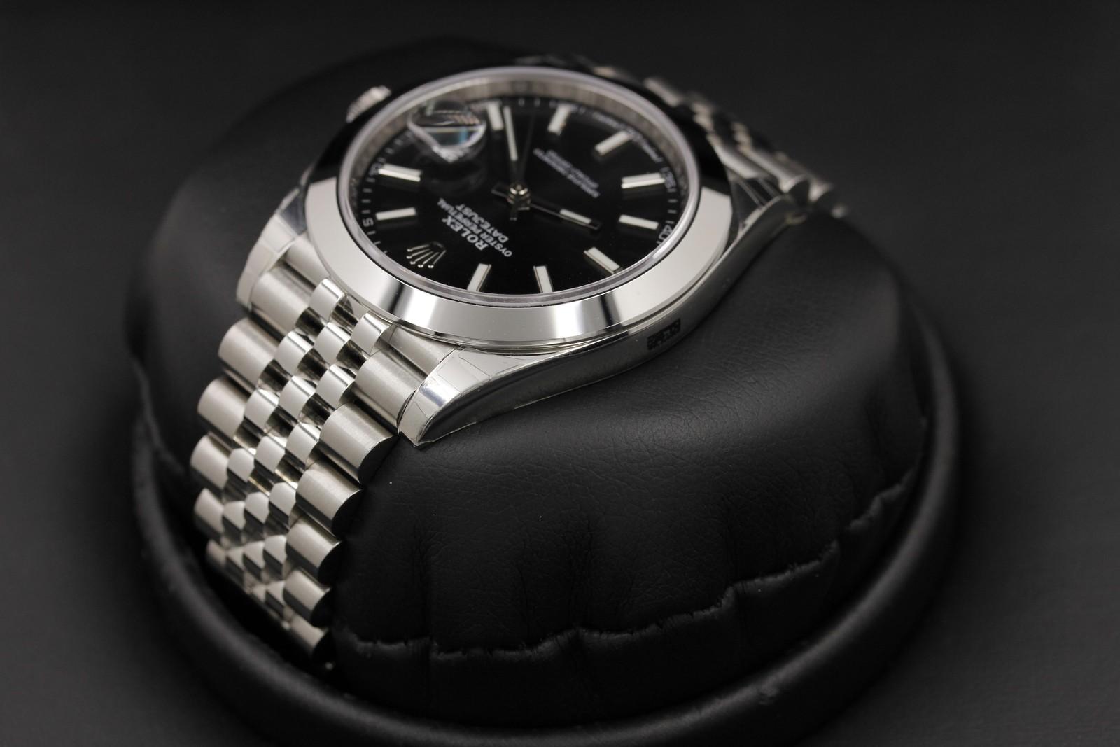 Watch Image 5
