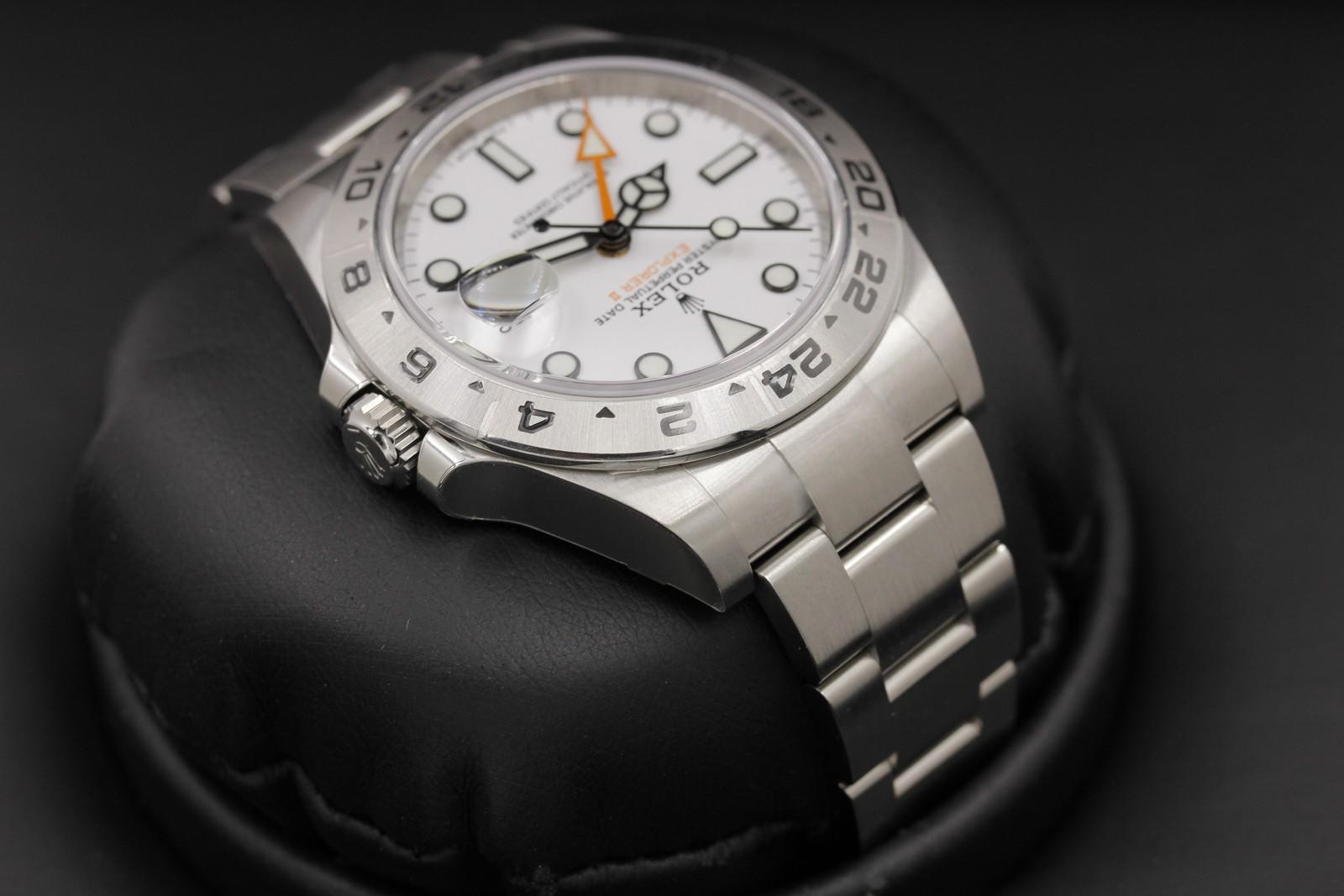 Watch Image 4
