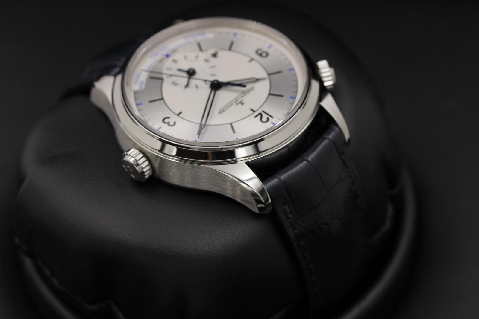 Watch Image 4