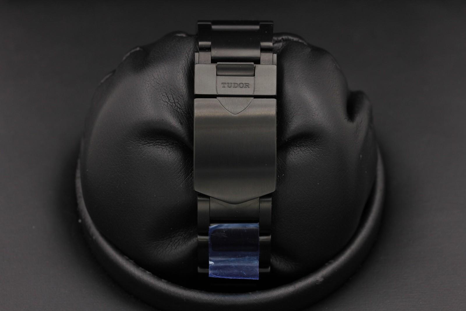 Watch Image 7
