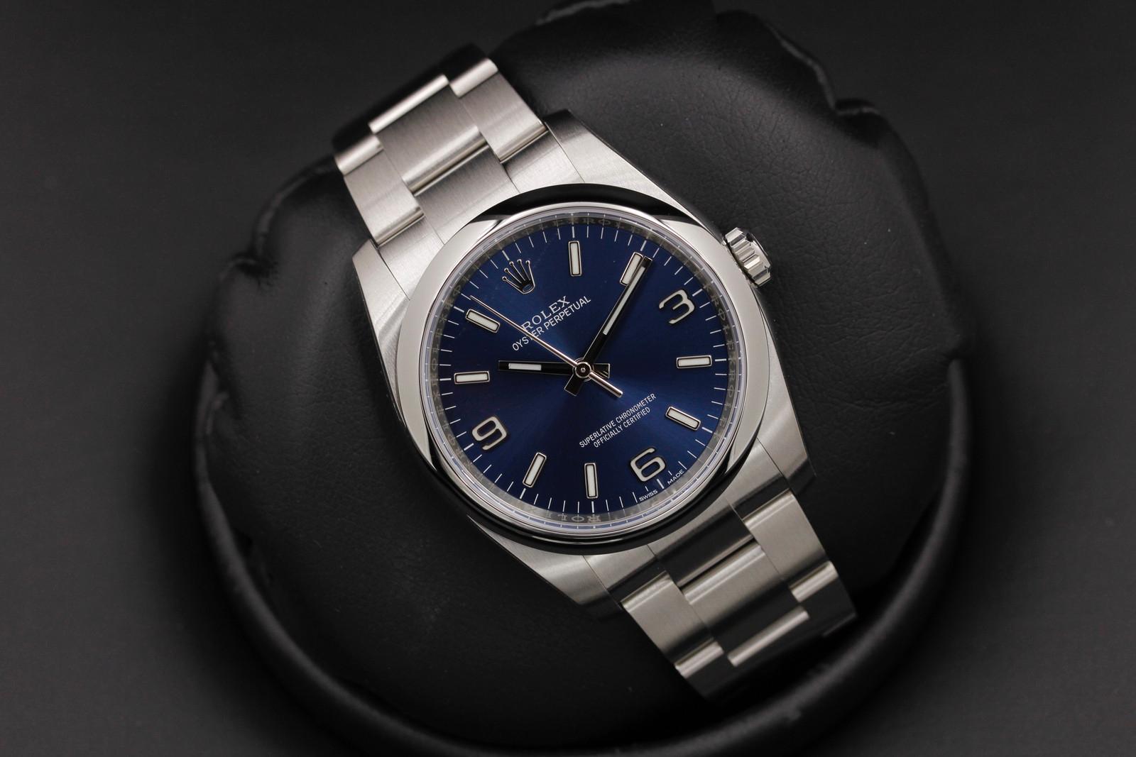 Watch Image 9