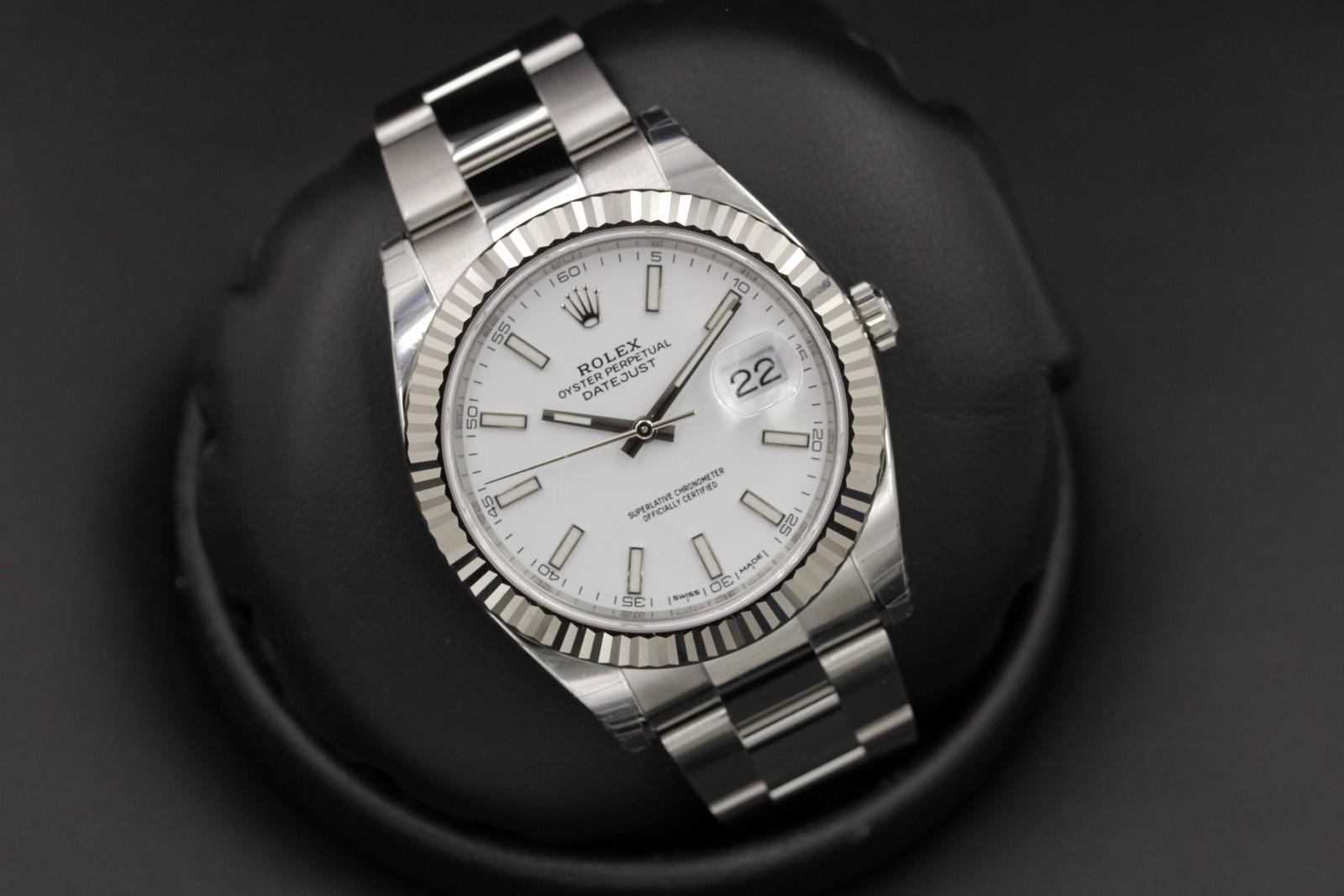 Watch Image 9