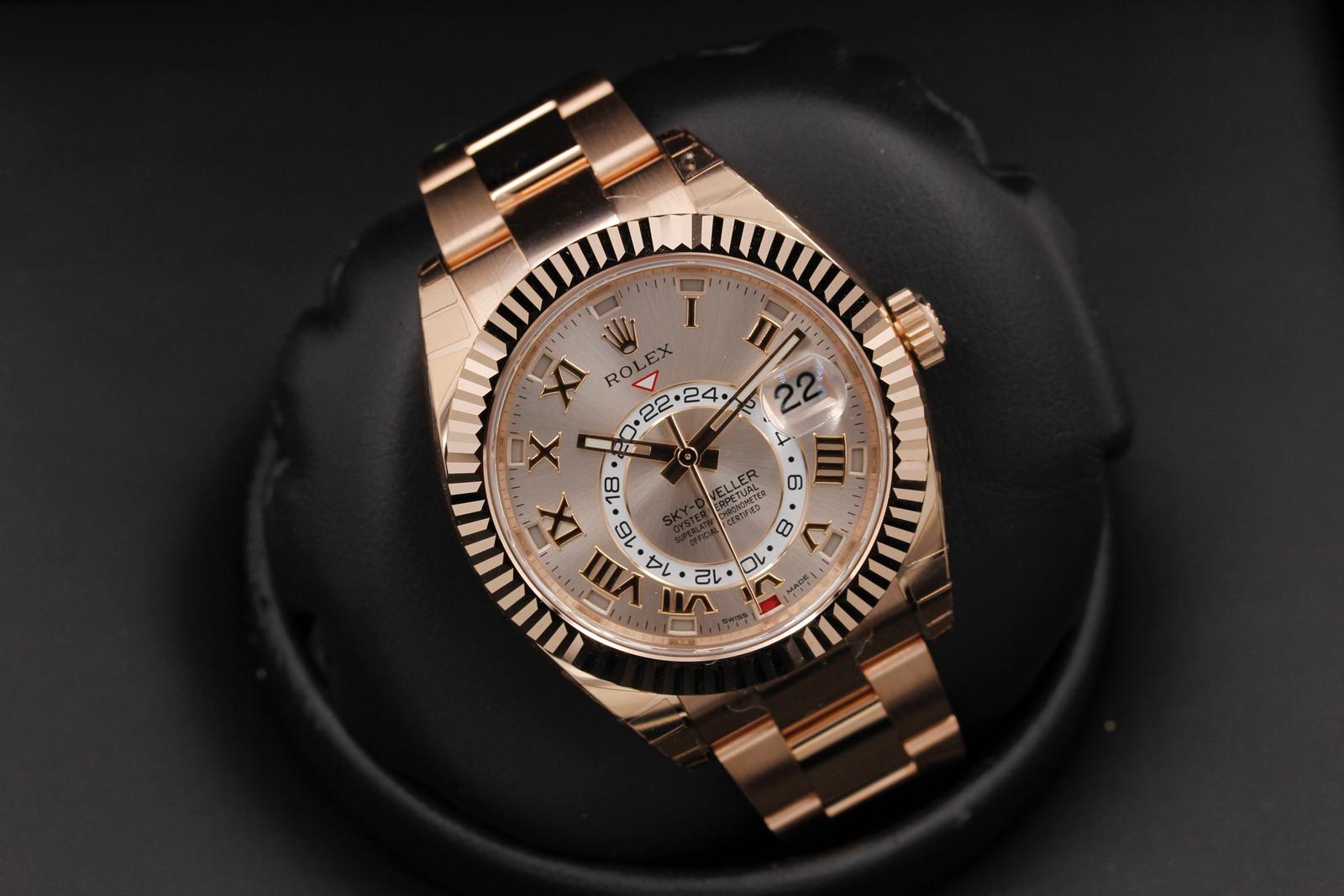 Watch Image 9