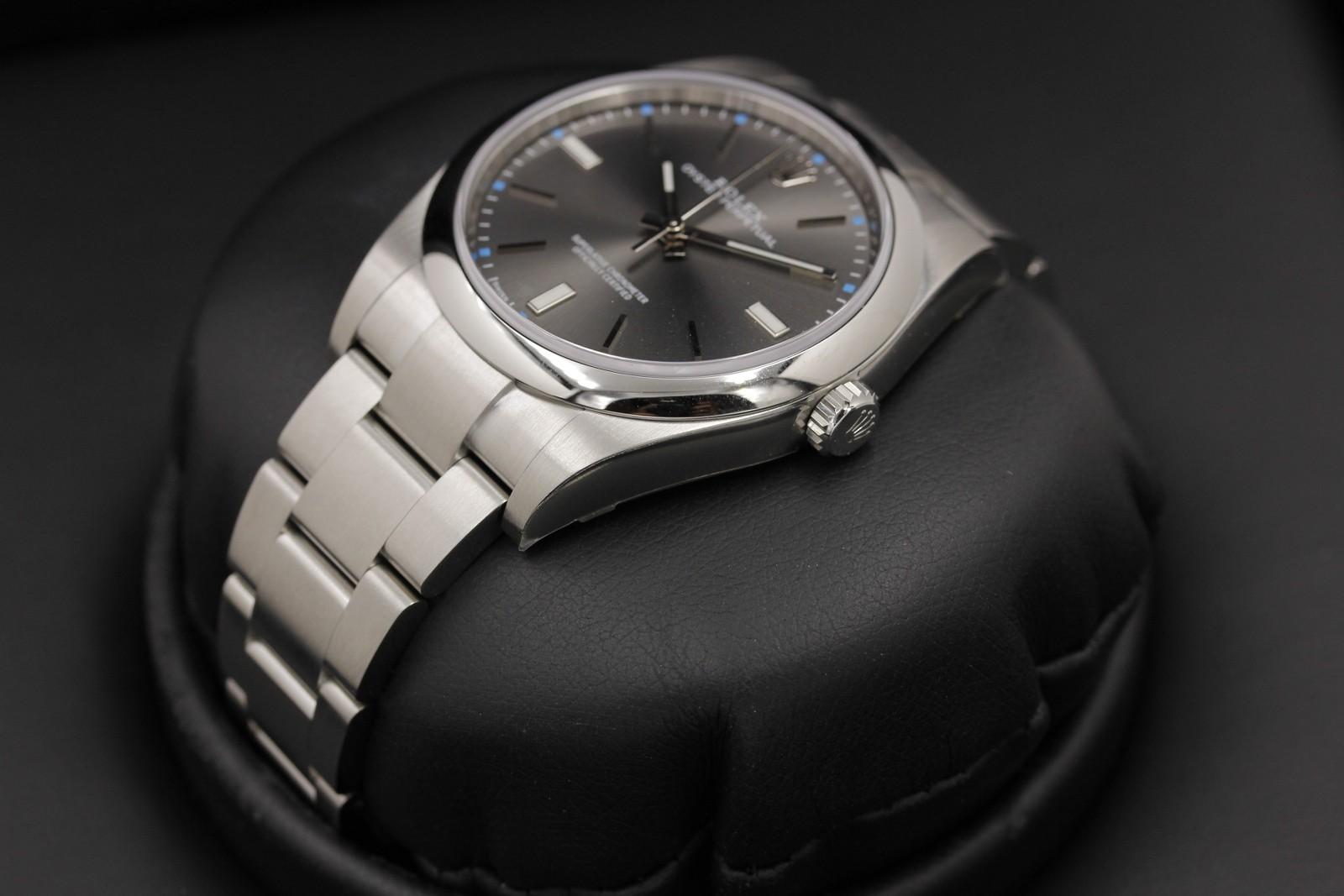 Watch Image 2